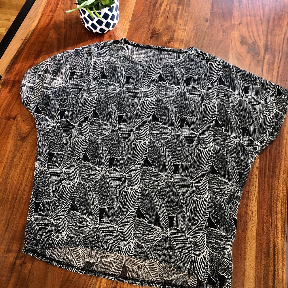 Oversized Floral Patterned Top